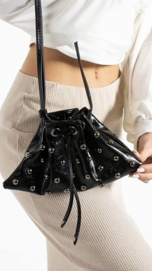 תיק 👜 
