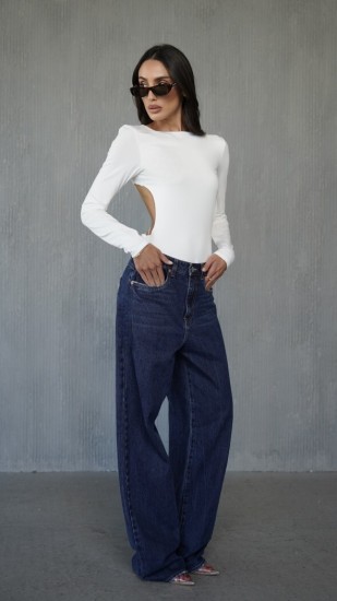 בגד גוף גב פתוח