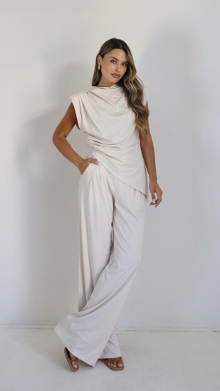 חליפה קרדשיאן