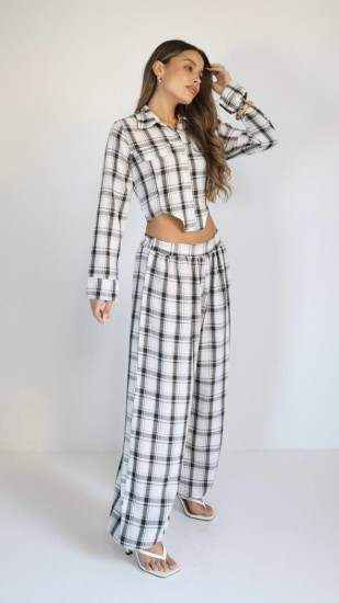חליפה la